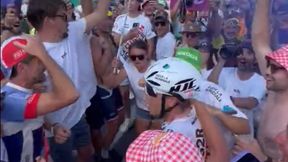 Niesamowite sceny na trasie Tour de France. Co za zachowanie kolarza [WIDEO]