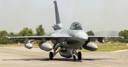 Odebrali najnowszego F-16. Myśliwiec nie nadaje się do lotów
