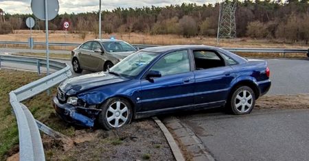 Zapłaci 10 tys. zł, ale to dopiero początek. Kierowcę audi czekają poważne konsekwencje