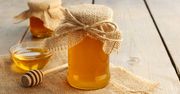 Miód - kalorie, właściwości, wpływ na organizm, rodzaje