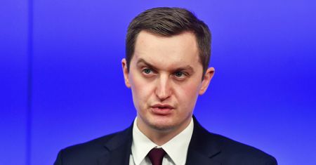 Wykrył "niemiecką intrygę". "Najpierw odetną fundusze"