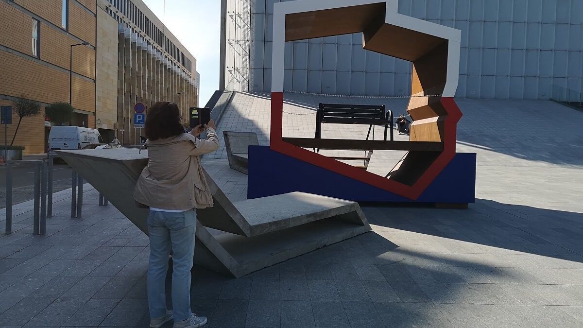Ławka patriotyczna w kształcie Polski w Lublinie