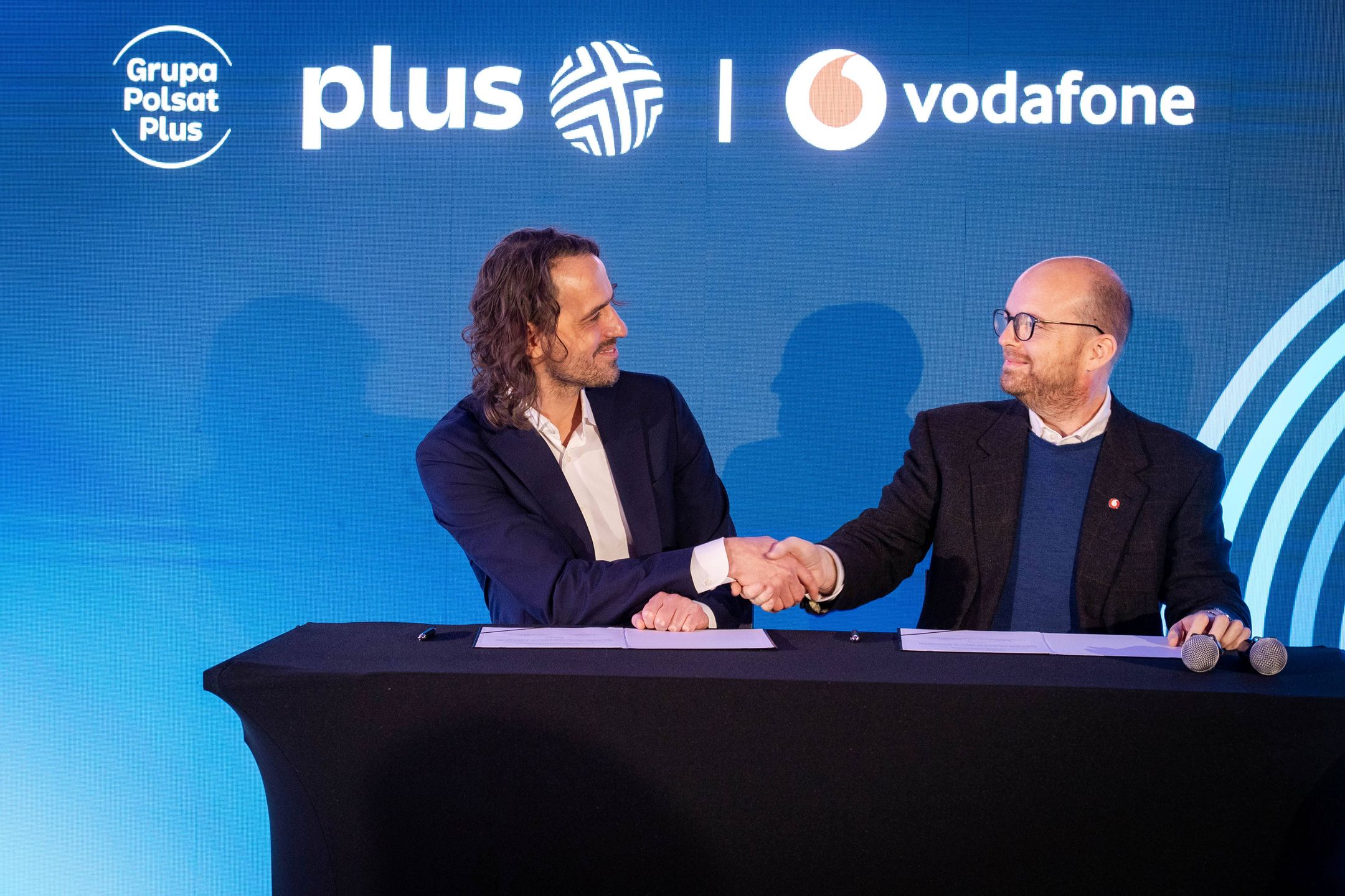 Grupa Polsat Plus zawarła umowę o partnerstwie z Grupą Vodafone