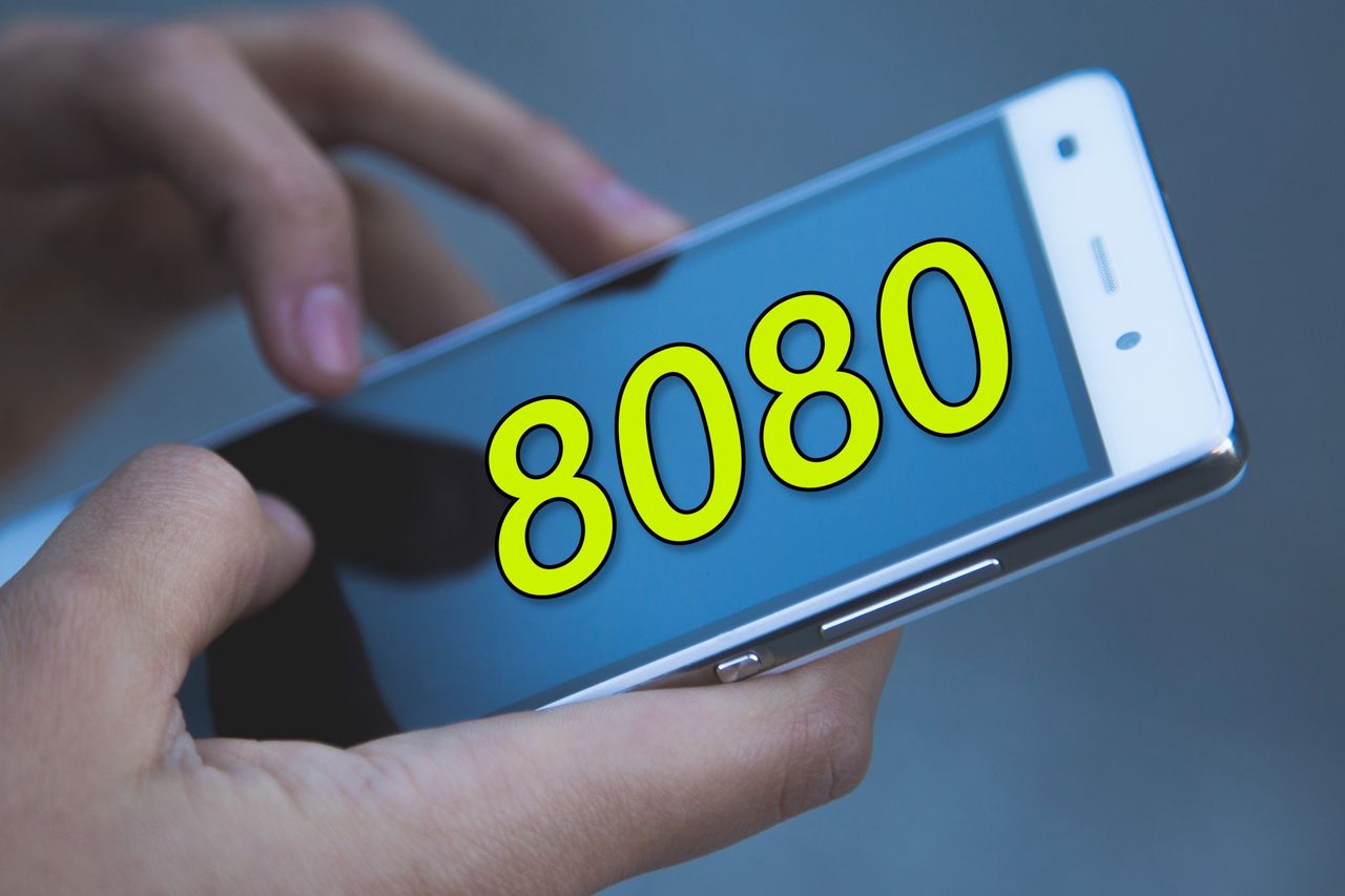 Numer 8080 to kontakt do CERT Polska