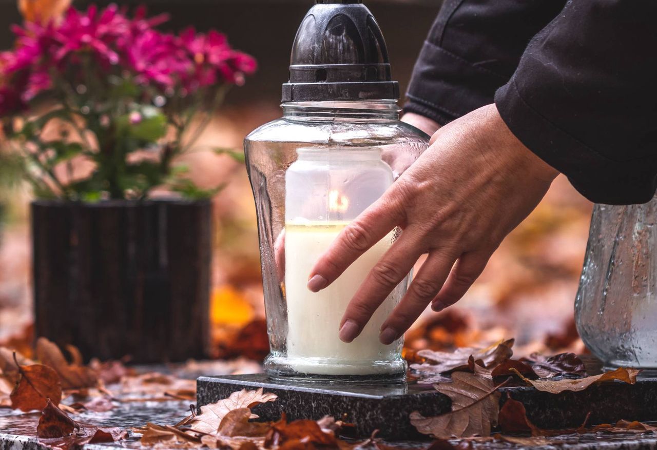 To już prawdziwa plaga. Z cmentarzy znika prawie wszystko