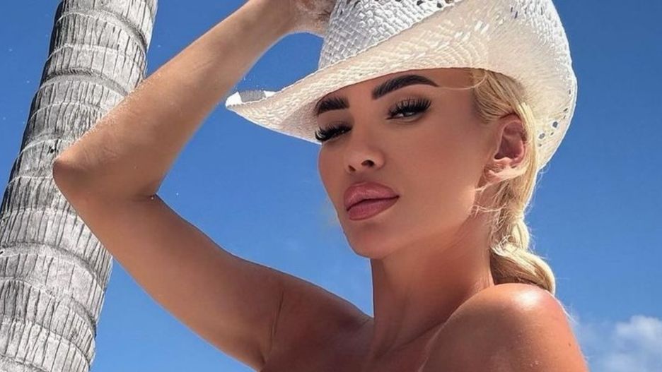 Izabela Macudzińska pokazała się przy basenie