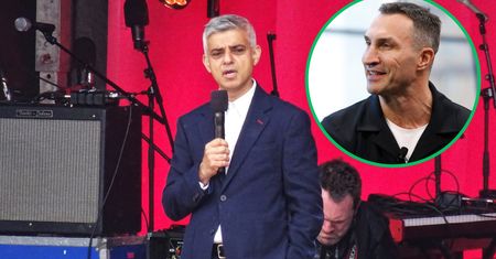 Te samochody miały pomóc Ukrainie. Na ich drodze stanął burmistrz Londynu