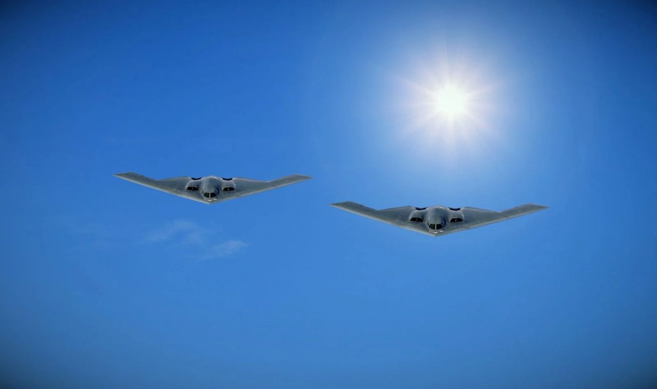 B-2 planes in flight