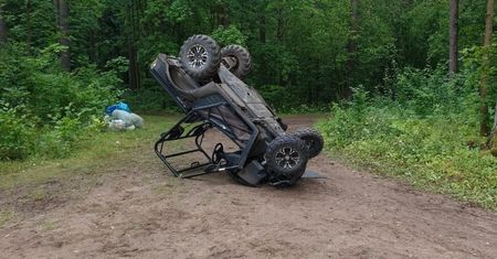Bez wiedzy rodziców wybrali się na przejażdżkę. Doszło do wypadku