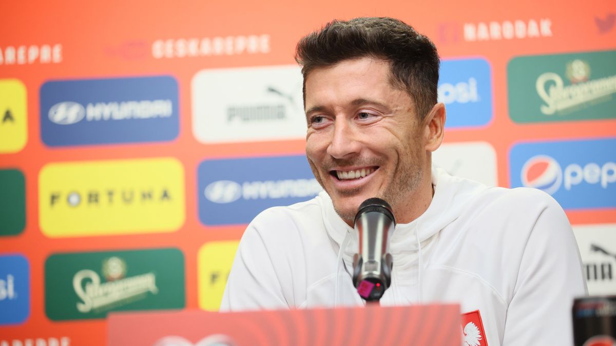 Zdjęcie okładkowe artykułu: PAP / Leszek Szymański / Na zdjęciu: Robert Lewandowski