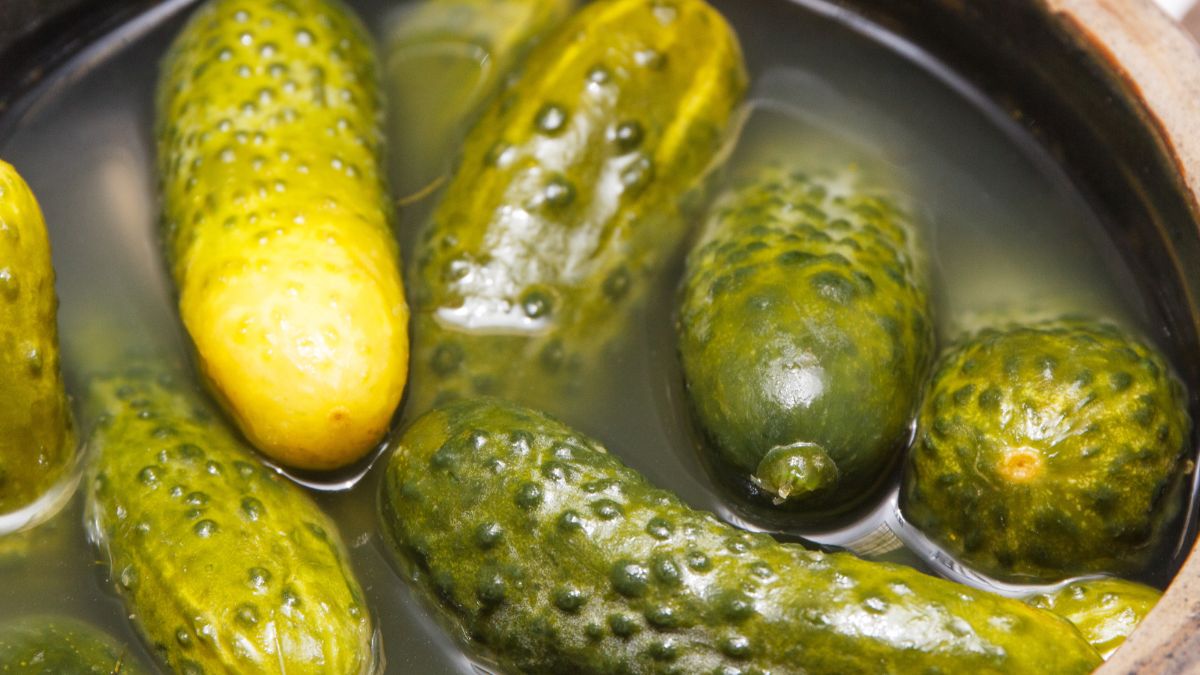 Ogórki kiszone po francusku są jeszcze lepsze niż zwykłe