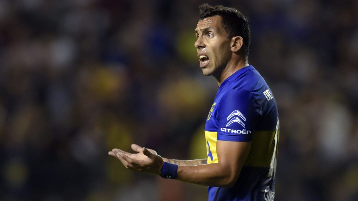 PAP/EPA / JUAN IGNACIO RONCORONI  / Na zdjęciu: Carlos Tevez