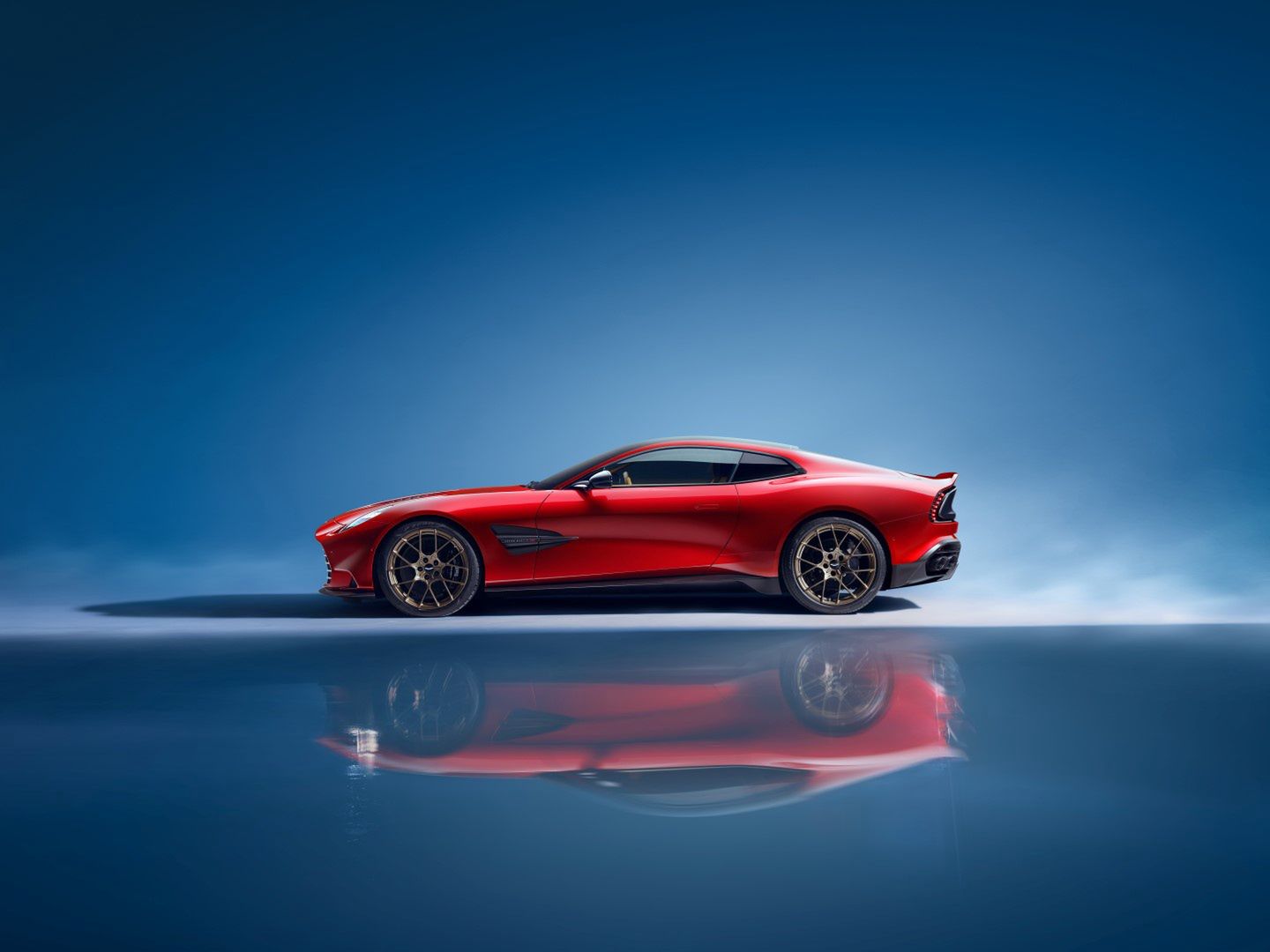 Nowy Aston Martin Vanquish