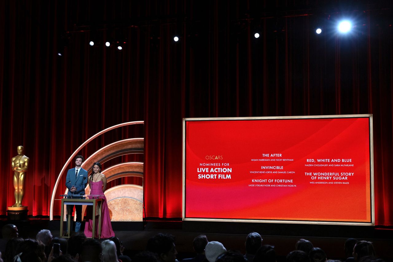 US actors Jack Quaid (L) and Zazie Beetz (R) announce the Academy Awards nominations for best live action short film at the 96th Academy Awards nomination ceremony at the Samuel Goldwyn Theater in Beverly Hills, California, USA, 23 January 2024. The 96th annual Academy Awards will take place on 10 March 2024, at the Dolby Theatre in Los Angeles. EPA/ALLISON DINNER Dostawca: PAP/EPA.