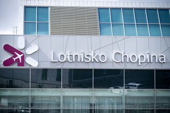 PiS chce sprzedać Okęcie? Politycy opozycji pokazują dokumenty