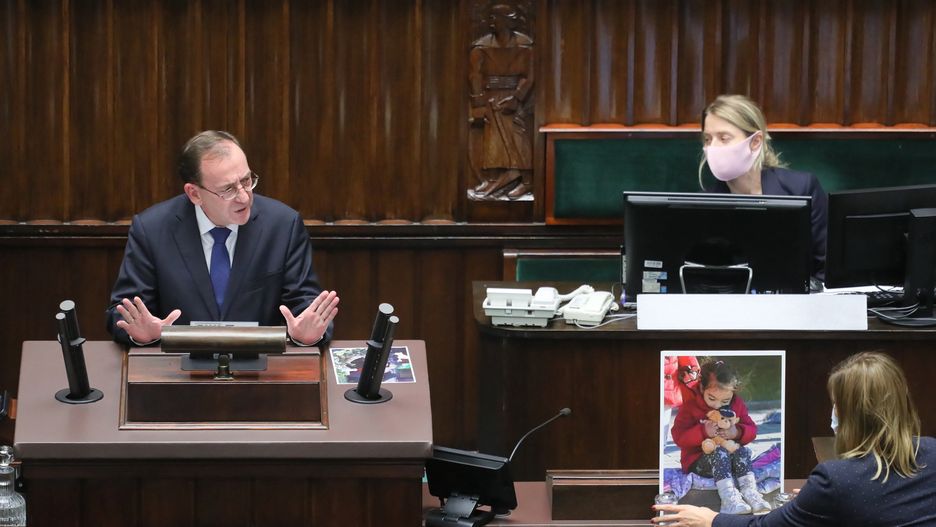 Mariusz Kami�skiPawe� Supernak9 9. IX, kadencja, kadencji, migracja, migranci, nielegalna, obrady, polityk, polityk polityka, polityka, posiedzenie, przed�u�enie, sala obrad, sala plenarna, sala posiedze�, sejm, sejmu, stan wyj�tkowy, sytuacja na granicy wschodniej, BINARY<(8) bytes>, wniosek Prezydenta RP