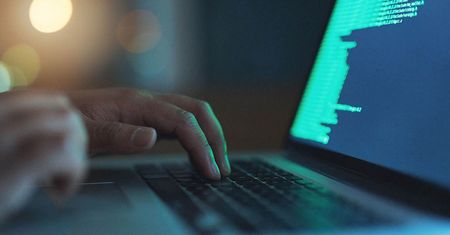 Ataki hakerów na Polskę? Spokojnie, wg Wiadomości TVP jesteśmy bezpieczni