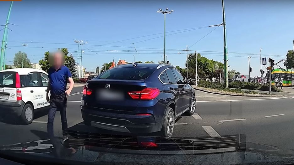 Kierowca BMW zatrzymał ruch