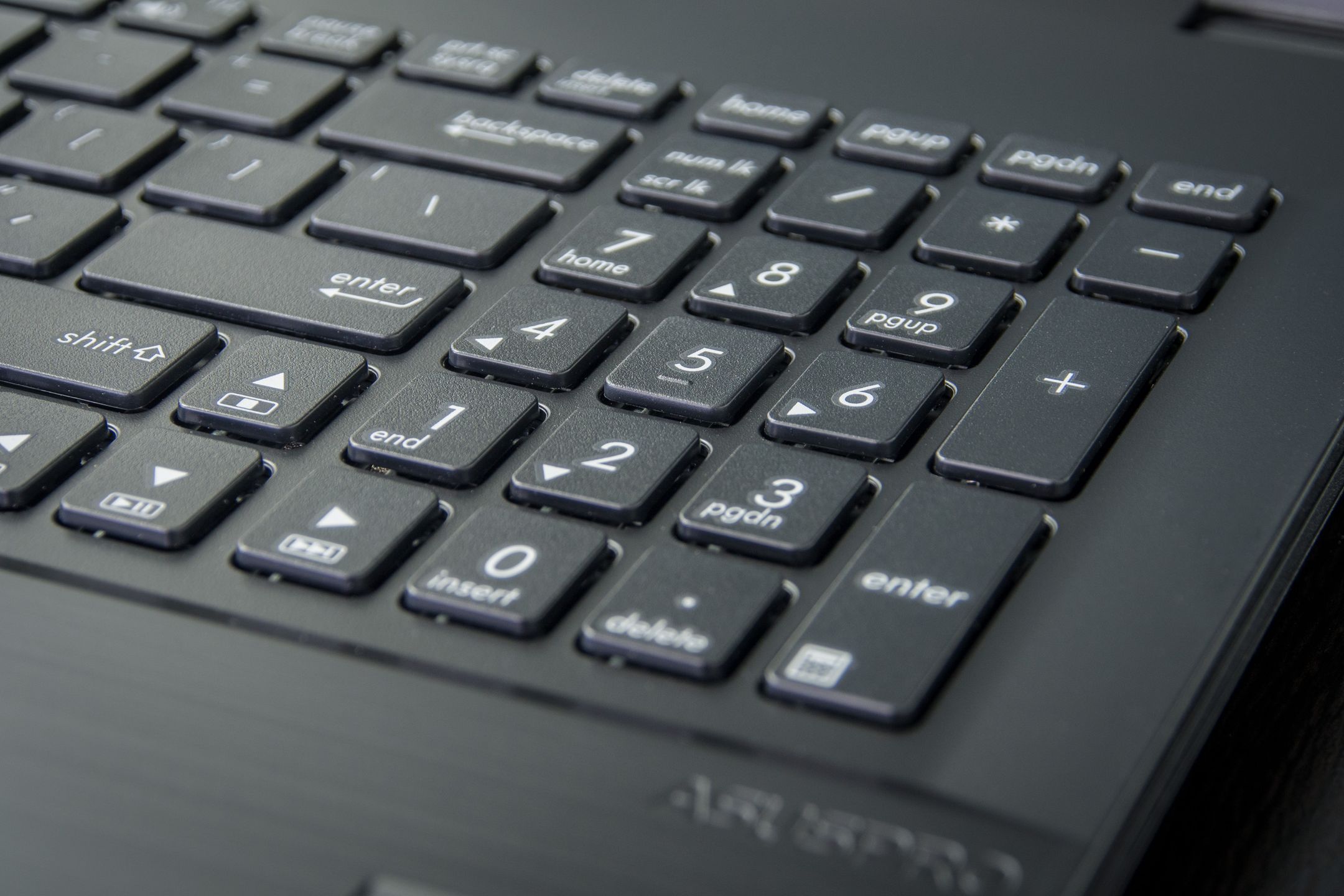 ASUS PRO P2520L: biznesowy atak Tajwańczyków 6