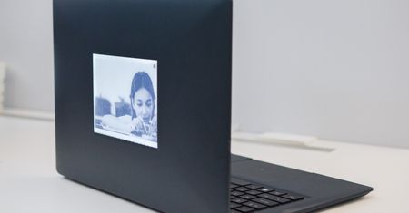 Intel prezentuje zupełnie inne podejście do dwóch ekranów w laptopie