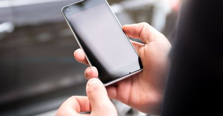 Windows 10 z klawiaturą z mobilnego Windowsa, bazującą na Swiftkey