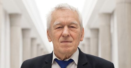 Kornel Morawiecki musi przejść chemioterapię: "Lekarze znaleźli przerzuty na węzłach chłonnych"