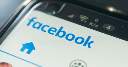 Facebook pozwoli ukryć powiadomienia i zmienić pasek aplikacji. Najwyższa pora!