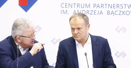 Tusk wzywa ministrów do spowiedzi. Siekierski: za duża dominacja