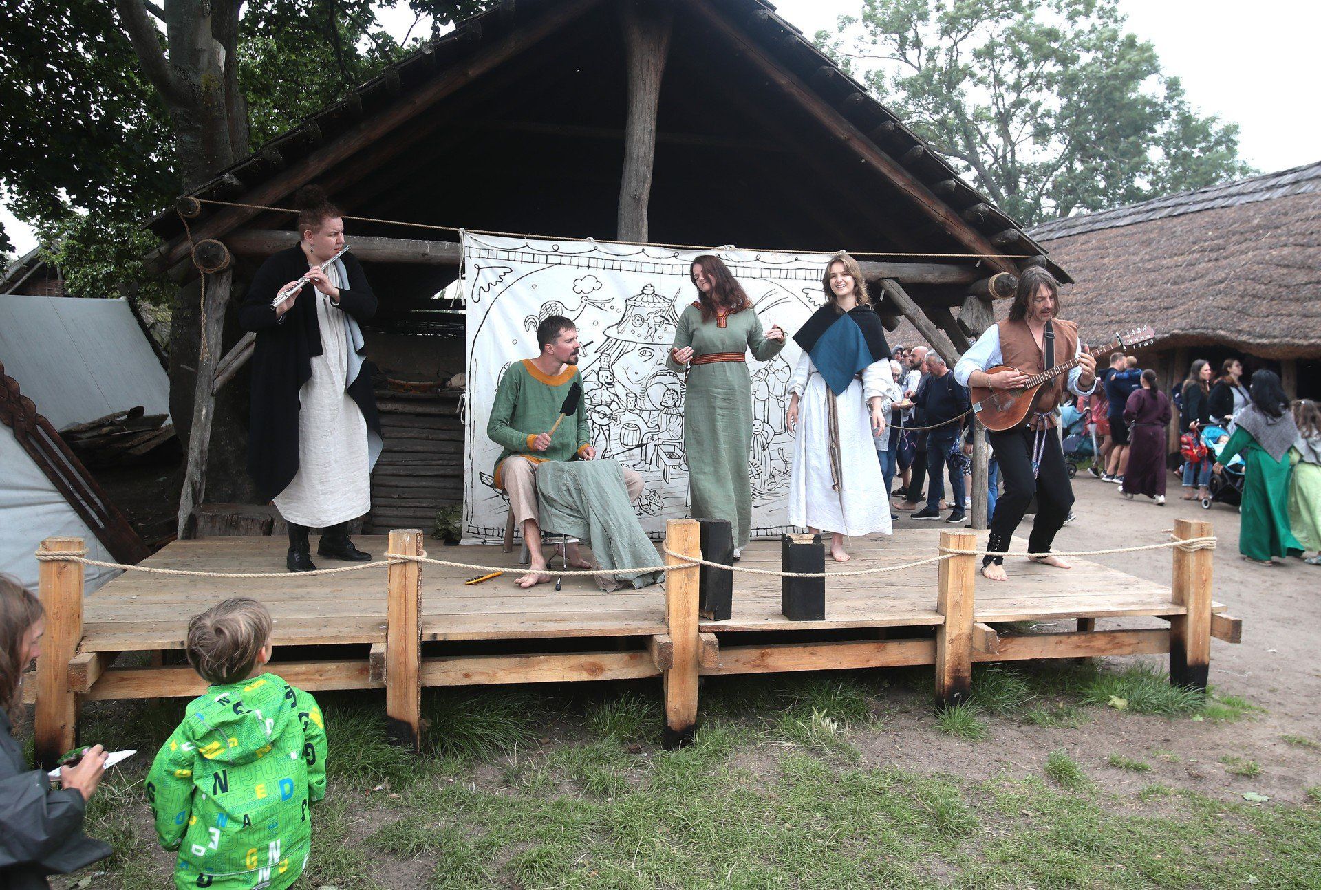 WOLIN ZACHODNIOPOMORSKIE 31 07 2025 30 FESTIWAL SLOWIAN I WIKINGOW NA WYSPIE WOLIN IMPREZA OD LAT PRZYCIAGAJACA REKONSTRUKTOROW Z CALEGO SWIATA FOT ANDRZEJ SZKOCKI/ POLSKA PRESS