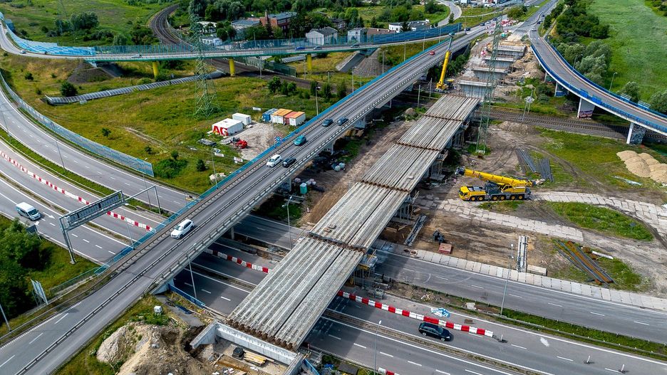 Blisko 30% badanych firm prognozuje wyższy poziom płynności finansowej, a żadna z nich nie spodziewa się pogorszenia w tym zakresie.