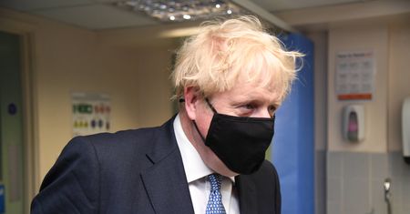 Koronawirus Wielka Brytania. Boris Johnson podjął ważną decyzję. Większe nakłady na służbę zdrowia