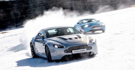 Aston Martin On Ice - zimowa zabawa [wideo]