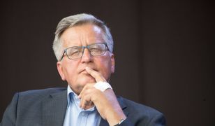 Komorowski krytykuje Dudę. "Jak można?"