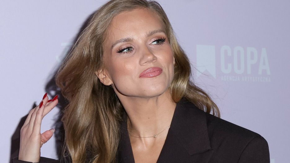 Agnieszka Kaczorowska postawiła na klasyczną stylizację