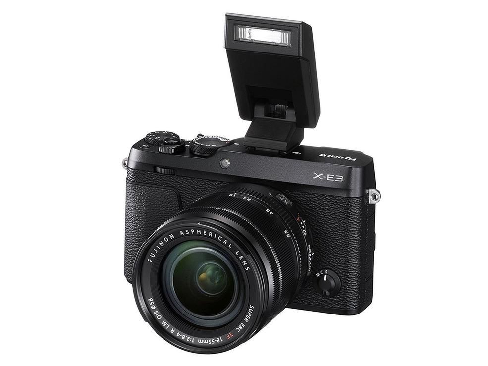 Fujifilm X-E3 to amatorski bezlusterkowiec wyposażony jedna w szereg zaawansowanych funkcji