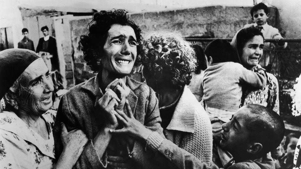 Rozpacz, którą Don McCullin uchwycił, zachowując się po ludzku 1