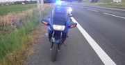 Jechał motocyklem i popijał wino. Był tak pijany, że pomylił drogę