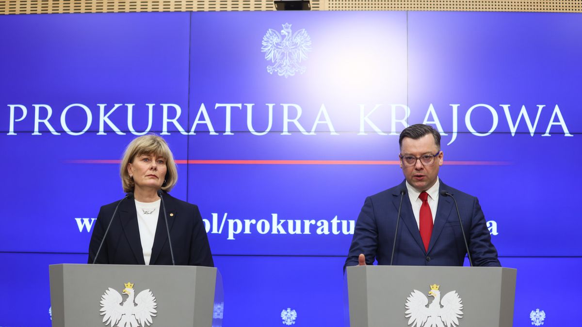 Anna Adamiak Przemys�aw Nowak
Leszek Szyma�ski
briefing, krajowa, Micha�a Ostrowskiego, prasowy, prokuratura, zamach stanu, zawieszony