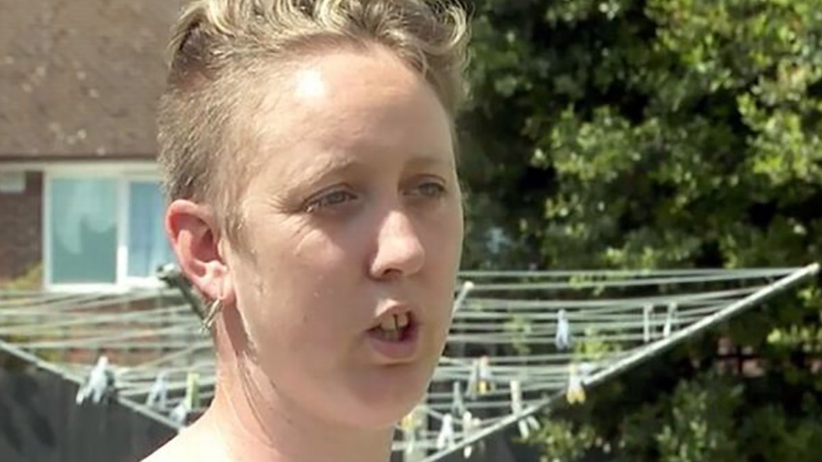 Charlotte Down z Wielkiej Brytanii zmaga się od kilku lat z agresywnymi pszczołami