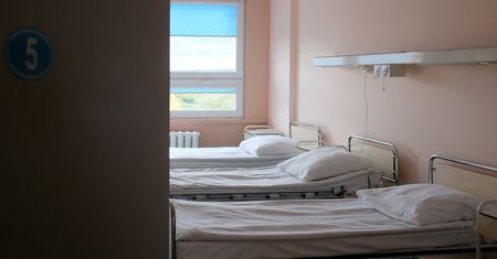 Podkarpacie: bójka w szpitalu. Zaatakował prętem od kroplówki