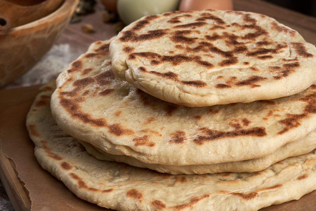 Making delicious pan bread in just 5 minutes for a divine taste