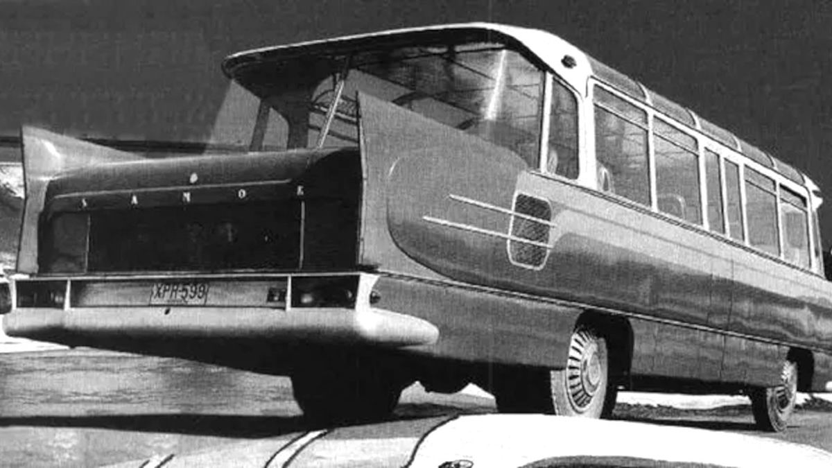 Skrzydlaty autobus SFW-1 Sanok