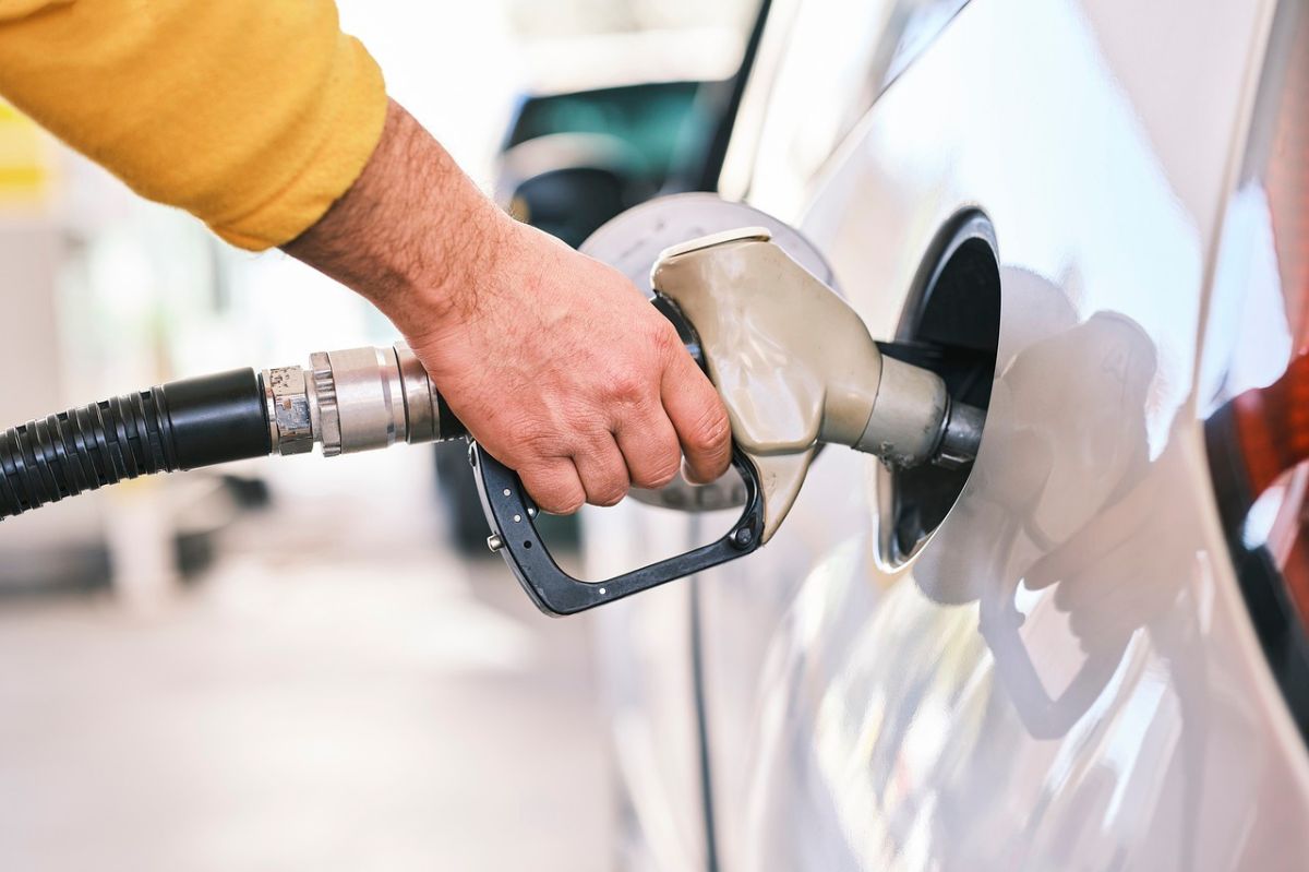 Innovative ways to cut fuel costs: Declutter your car and drive wisely