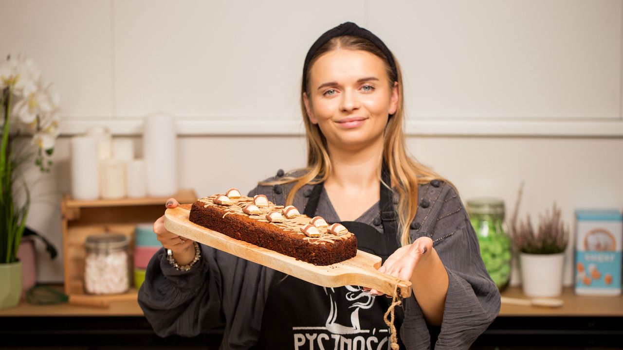 Zwykły chlebek bananowy poszedł w odstawkę. Ten z Kinder Bueno bije go na głowę