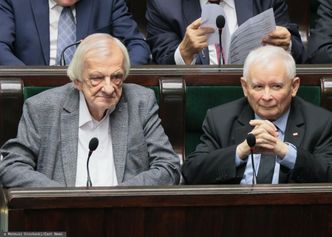 Uposażenie posła plus emerytura. Dostają nawet 20 tys. zł miesięcznie