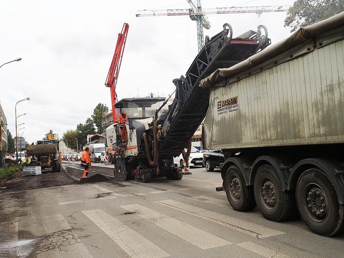 Prace na Wróblewskiego trwają już miesiąc, na Radwańskiej zaczęły się tak na dobre we wtorek