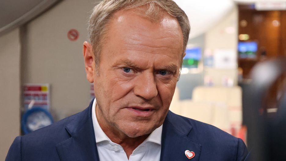 Donald Tusk
Rzym, W�ochy, 10.07.2025. Premier Donald Tusk podczas wypowiedzi dla polskich medi�w w samolocie na lotnisku w Rzymie przed odlotem do Polski, 10 bm. Premier Tusk wzi�� udzia� w odbywaj�cej sie w stolicy W�och konferencji na rzecz odbudowy Ukrainy; w wydarzeniu uczestniczy�y delegacje z oko�o 100 kraj�w. (jm) PAP/Albert Zawada
Albert Zawada
konferencja, mi�dzynarodowa, odbudowa, powojenna, spotkanie, Ukraina, odbudowy, plan, polityk, polityka, pomoc, samolot, straty, wsparcie