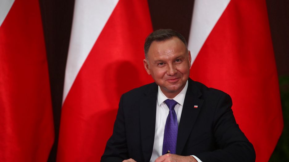 Według bukmacherów Andrzej Duda wygra wybory prezydenckie. Choć konieczne okażą się dwie tury.