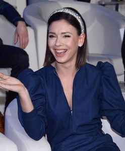 Klaudia Halejcio chwali się pierścionkiem i tortem. Deser wylądował na jej twarzy