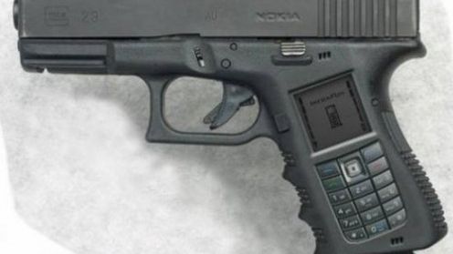 Z serii: czego to ludzie nie wymyślą - telefon w pistolecie 1